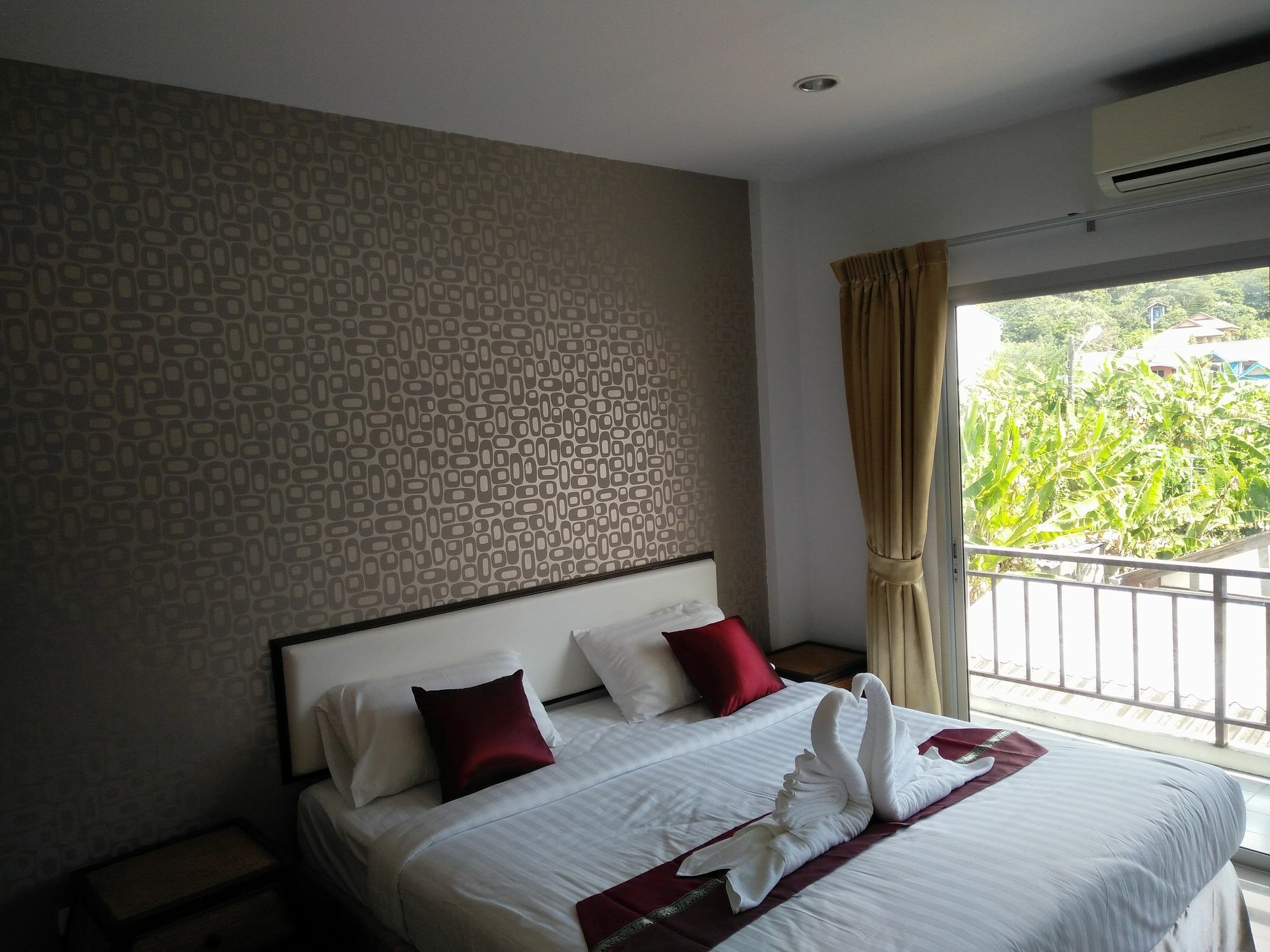White Sky Boutique Patong Exterior foto
