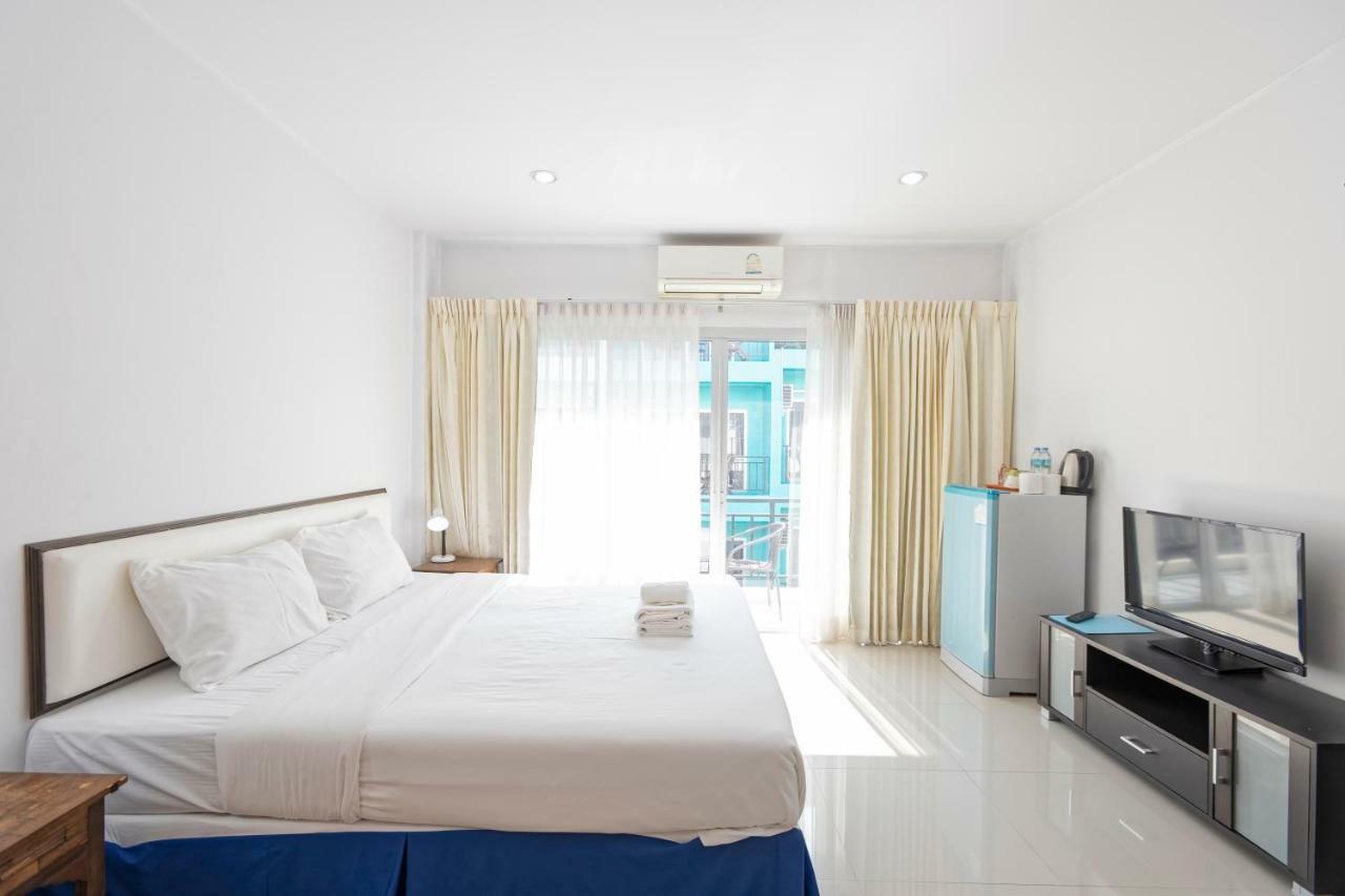 White Sky Boutique Patong Exterior foto